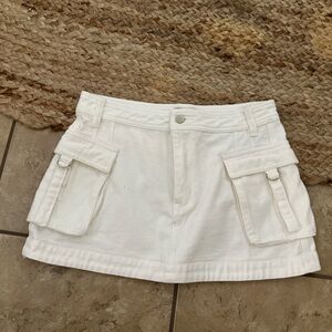 WHITE FOX MINI CARGO SKIRT